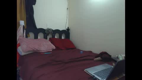Snapshot of mauroluxandra chatting on 05-20-26, 04:24 mauroluxandra online show from 05-20-26, 04:24