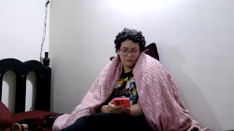 Snapshot of mauroluxandra chatting on 06-10-26, 07:35 mauroluxandra online show from 06-10-26, 07:35