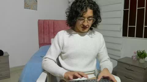 Snapshot of maverick_angel chatting on 04-13-26, 05:18 Maverick online show from 04-13-26, 05:18