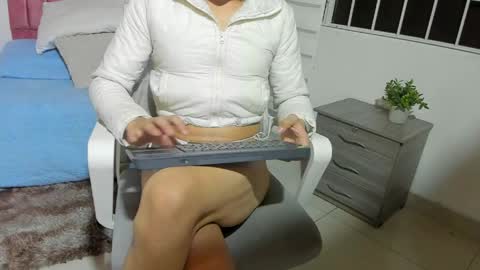 Snapshot of maverick_angel chatting on 04-15-26, 05:09 Maverick online show from 04-15-26, 05:09