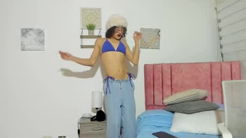 Snapshot of maverick_angel chatting on 04-16-26, 02:29 Maverick online show from 04-16-26, 02:29