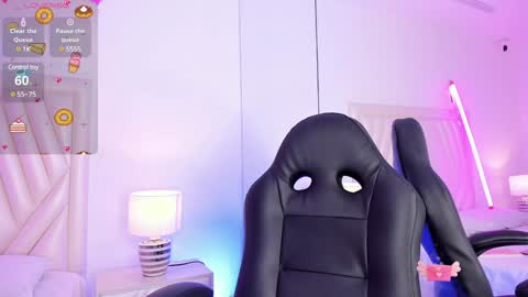 Snapshot of mavystar chatting on 01-15-25, 02:56 Mavy online show from 01-15-25, 02:56