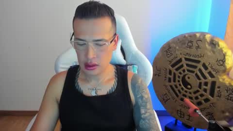 Snapshot of max__b chatting on 03-09-25, 08:21 max__b online show from 03-09-25, 08:21