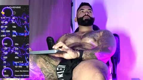 max__prada online show from 09-23-25, 02:03