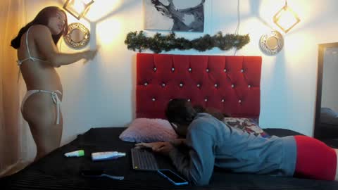 Snapshot of max_ashley_mds chatting on 12-28-24, 12:45 Max  Ashley online show from 12-28-24, 12:45
