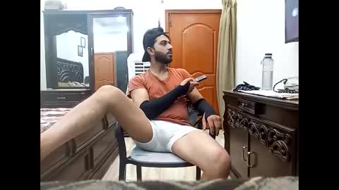 max_crushal online show from 05-18-26, 11:27