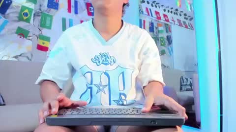 max_dixon7 online show from 07-13-26, 02:25