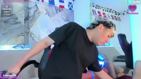 max_dixon7 online show from 07-29-26, 02:43