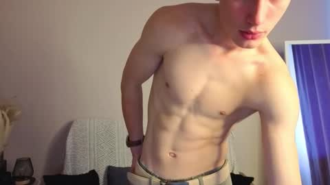 Snapshot of max_foks chatting on 09-19-25, 05:09 Max online show from 09-19-25, 05:09