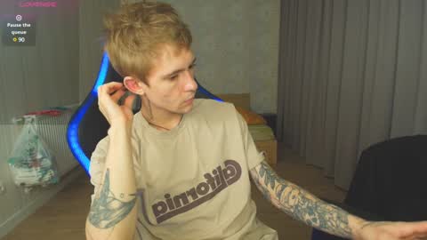 Max Gen with tats 24years  And Ethan without tats 20 years online show from 12-20-24, 09:50