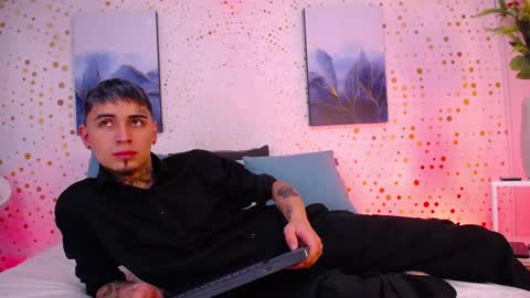 Max online show from 02-10-26, 01:26