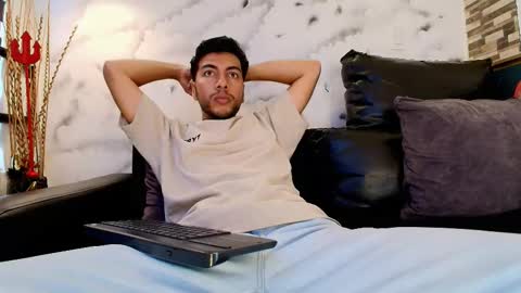 Snapshot of max_hornye chatting on 02-21-26, 07:26 Max Hornye online show from 02-21-26, 07:26