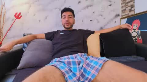 Snapshot of max_hornye chatting on 03-03-26, 07:09 Max Hornye online show from 03-03-26, 07:09