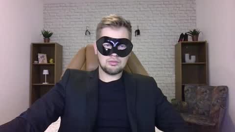 Snapshot of max_mila_888 chatting on 09-21-25, 09:00 Max  Aliya online show from 09-21-25, 09:00