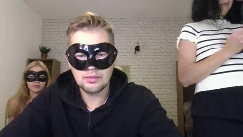 Max  Aliya online show from 11-03-25, 08:26