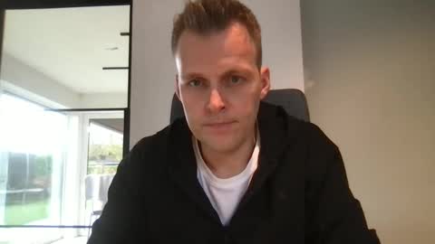 Snapshot of max_straight_1 chatting on 12-19-24, 11:50 Max take off clothes online show from 12-19-24, 11:50