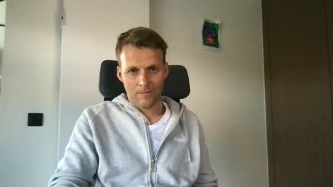 Snapshot of max_straight_1 chatting on 05-18-26, 05:52 Max take off clothes online show from 05-18-26, 05:52