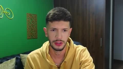 Max Taylor online show from 12-26-24, 01:40