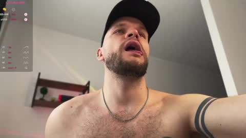 Snapshot of max_tesao chatting on 03-10-25, 08:37 Max online show from 03-10-25, 08:37