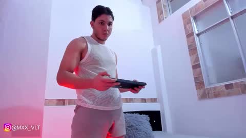 max_valiant1 online show from 11-02-25, 10:23