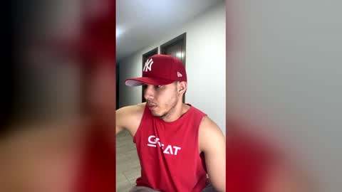 max_valiant1 online show from 04-22-26, 09:55