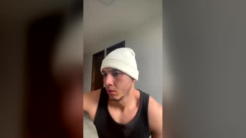 max_valiant1 online show from 04-23-26, 12:29