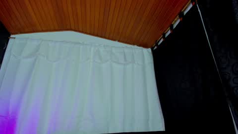 Snapshot of max_wild01 chatting on 01-19-25, 03:18 MAX     online show from 01-19-25, 03:18