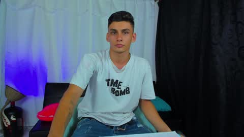 Snapshot of max_wild01 chatting on 02-06-25, 07:24 MAX     online show from 02-06-25, 07:24