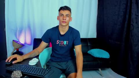 Snapshot of max_wild01 chatting on 03-01-25, 12:45 MAX     online show from 03-01-25, 12:45