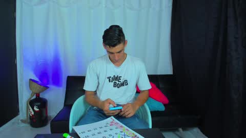 Snapshot of max_wild01 chatting on 03-10-25, 06:05 MAX     online show from 03-10-25, 06:05