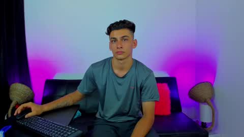 Snapshot of max_wild01 chatting on 10-07-25, 06:54 MAX     online show from 10-07-25, 06:54