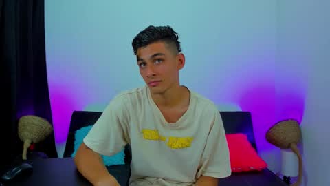 Snapshot of max_wild01 chatting on 10-09-25, 05:38 MAX     online show from 10-09-25, 05:38