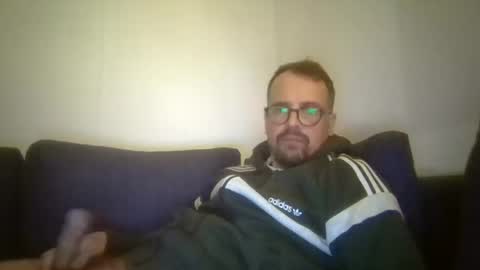 maxhorn591 online show from 04-12-26, 09:20