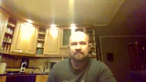 Snapshot of maxhunter chatting on 11-26-25, 06:20 maxhunter online show from 11-26-25, 06:20