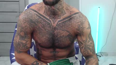 Snapshot of maxi_foxxx chatting on 09-10-25, 07:52 Maximus Fox online show from 09-10-25, 07:52