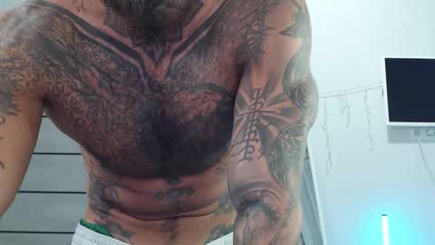 Snapshot of maxi_foxxx chatting on 09-26-25, 07:45 Maximus Fox online show from 09-26-25, 07:45