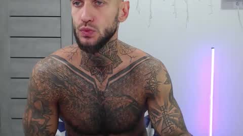 Snapshot of maxi_foxxx chatting on 10-01-25, 06:52 Maximus Fox online show from 10-01-25, 06:52