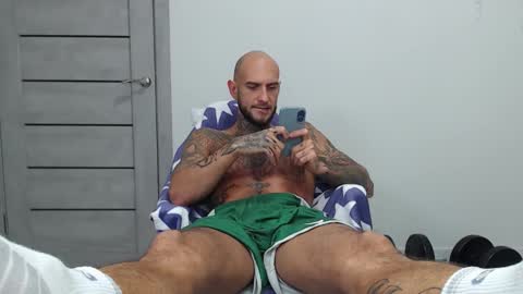 Snapshot of maxi_foxxx chatting on 10-11-25, 09:19 Maximus Fox online show from 10-11-25, 09:19