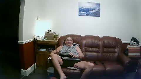 MAX online show from 12-20-24, 10:32