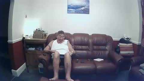 MAX online show from 12-21-24, 08:21