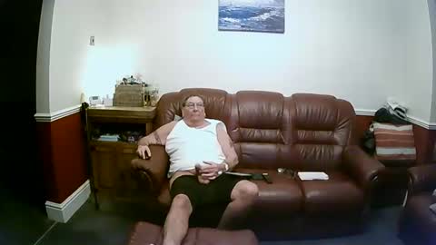 MAX online show from 12-21-24, 11:24