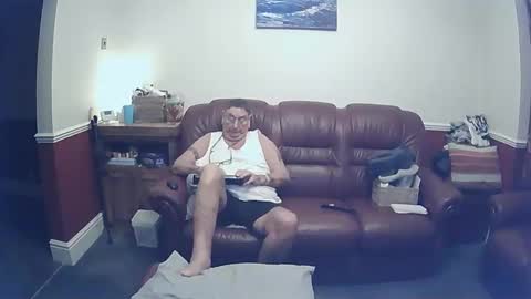 MAX online show from 12-25-24, 08:39