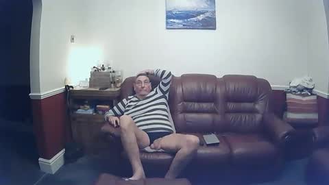 MAX online show from 01-04-25, 10:13