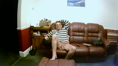 Snapshot of maxi_johnes chatting on 01-18-25, 03:31 MAX online show from 01-18-25, 03:31