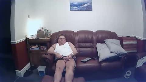 MAX online show from 02-21-25, 01:00