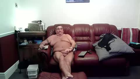 MAX online show from 11-04-25, 10:31