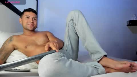 Snapshot of maxi_mux1 chatting on 02-28-26, 10:55 MAXI online show from 02-28-26, 10:55