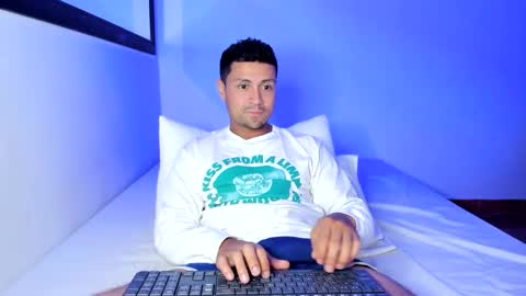 Snapshot of maxi_mux1 chatting on 03-06-26, 02:19 MAXI online show from 03-06-26, 02:19