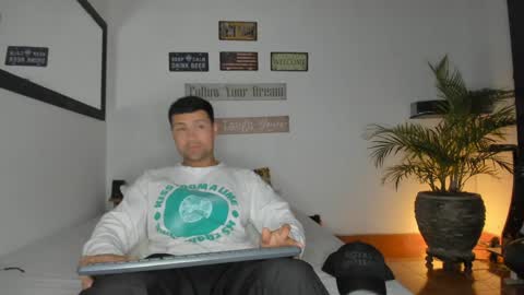 MAXI      online show from 04-09-26, 10:37