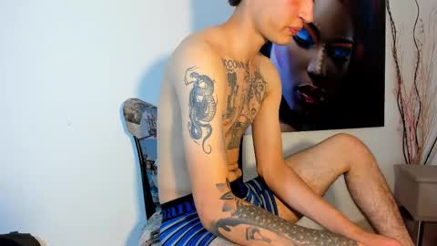 Maxi Model Independent  online show from 03-04-25, 08:02